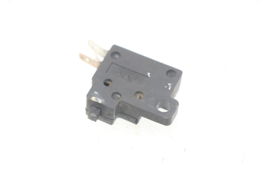 photo de RIGHT STOP LIGHT SWITCH HONDA SES DYLAN 125 (2002 - 2006)