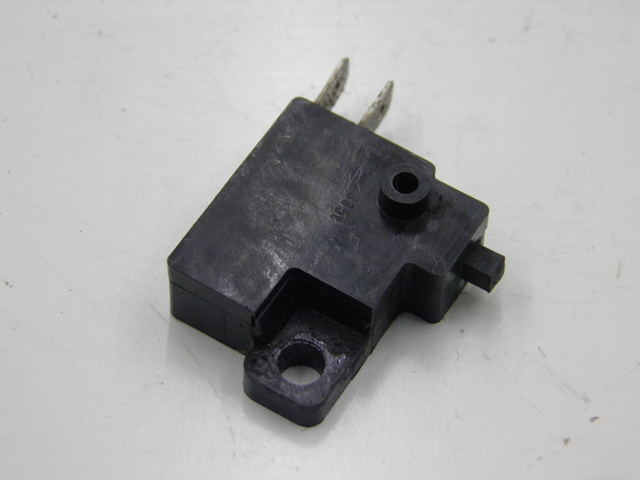 photo de RIGHT STOP LIGHT SWITCH HONDA SH 125 (2003 - 2004)