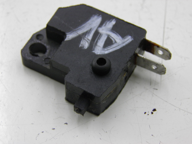 photo de RIGHT STOP LIGHT SWITCH JM MOTOR JULIA 50 (2010 - 2014)