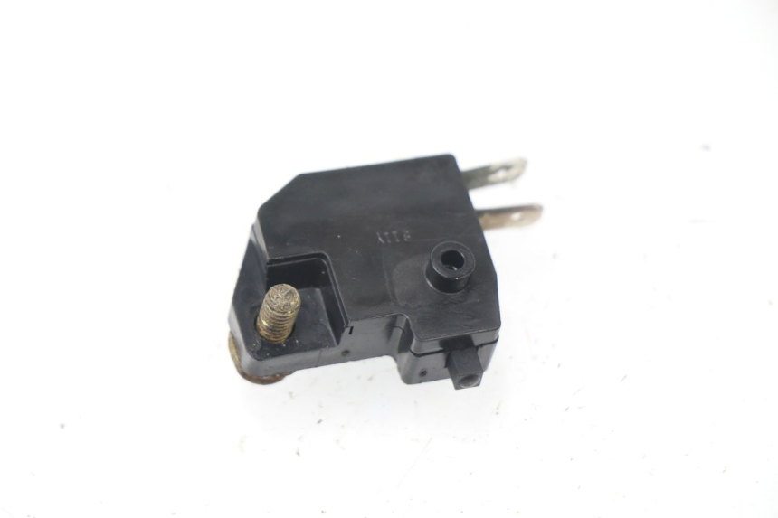 photo de RIGHT STOP LIGHT SWITCH KAWASAKI ZZR 600 (1995 - 2004)