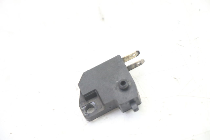 photo de RIGHT STOP LIGHT SWITCH PEUGEOT KISBEE 2T 50 (2010 - 2017)