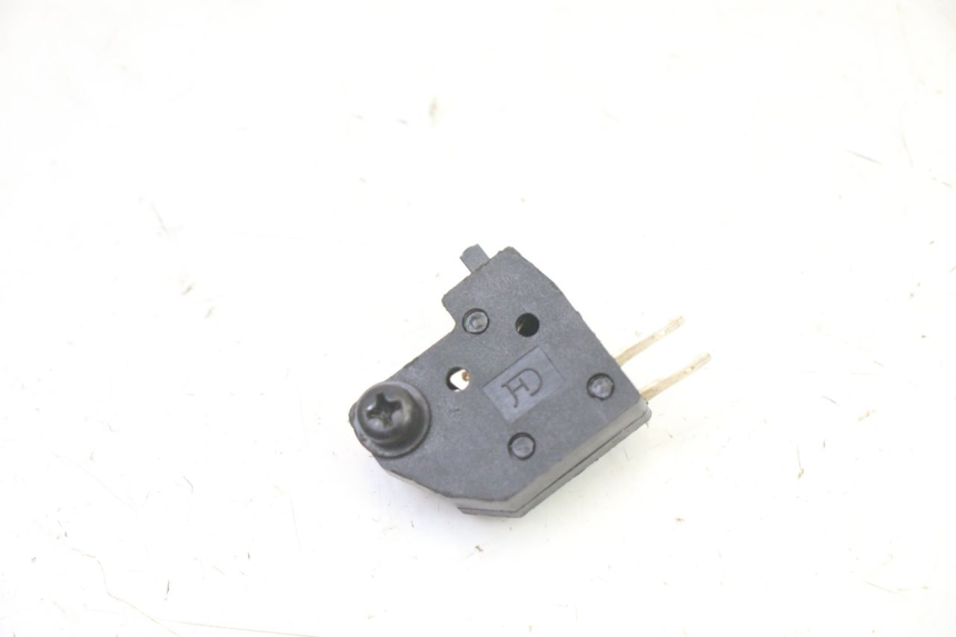 photo de RIGHT STOP LIGHT SWITCH PEUGEOT KISBEE 4T 50 (2018 - 2022)