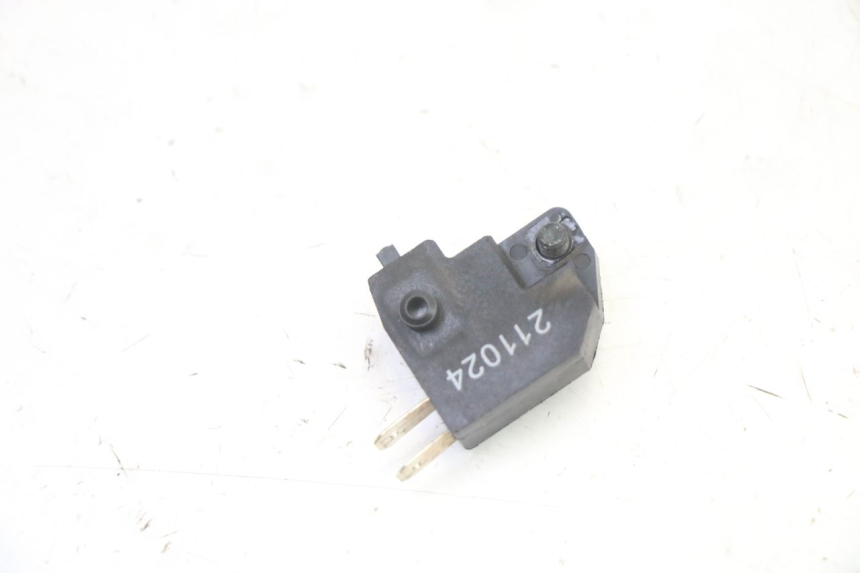 photo de RIGHT STOP LIGHT SWITCH PEUGEOT KISBEE 4T 50 (2018 - 2022)