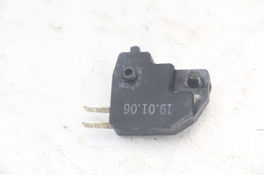 photo de RIGHT STOP LIGHT SWITCH KYMCO AGILITY 4T 50 (2018 - 2022)