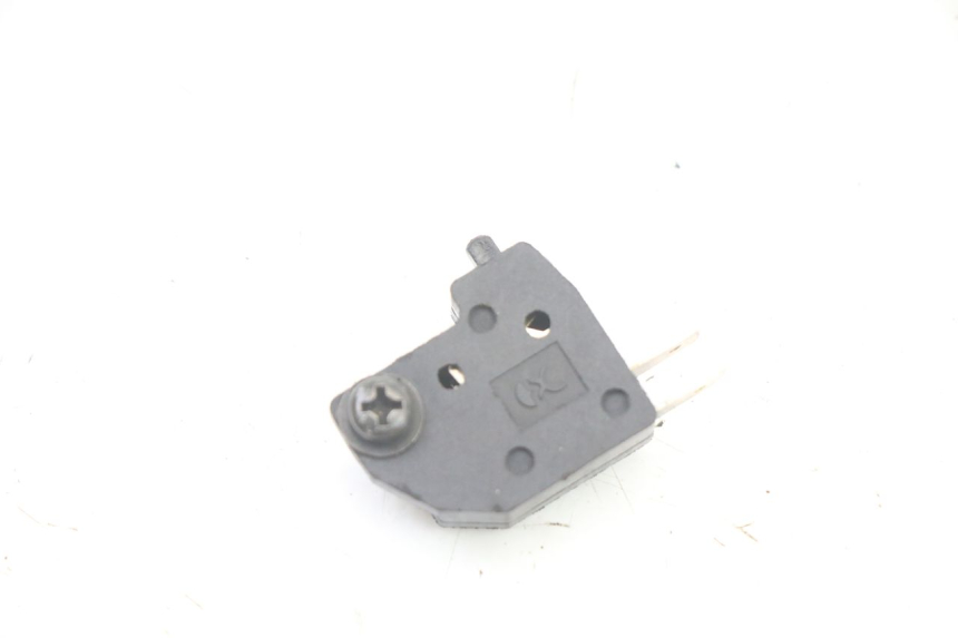 photo de RIGHT BRAKE LIGHT SWITCH KYMCO AGILITY 4T 50 (2005 - 2018)