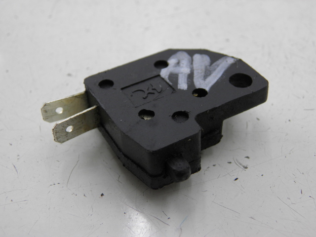 photo de RIGHT BRAKE LIGHT SWITCH KYMCO AGILITY 4T 50 (2005 - 2018)