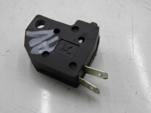 photo de RIGHT BRAKE LIGHT SWITCH KYMCO AGILITY 4T 50 (2005 - 2018)