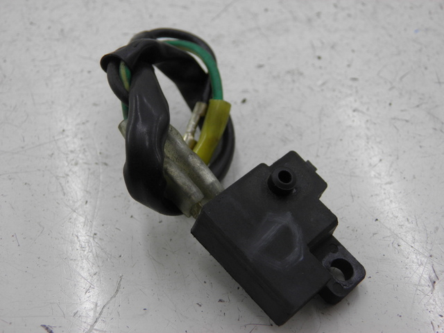 photo de RIGHT BRAKE LIGHT SWITCH KYMCO AGILITY 4T 50 (2005 - 2018)