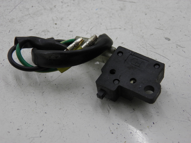 photo de RIGHT BRAKE LIGHT SWITCH KYMCO AGILITY 4T 50 (2005 - 2018)