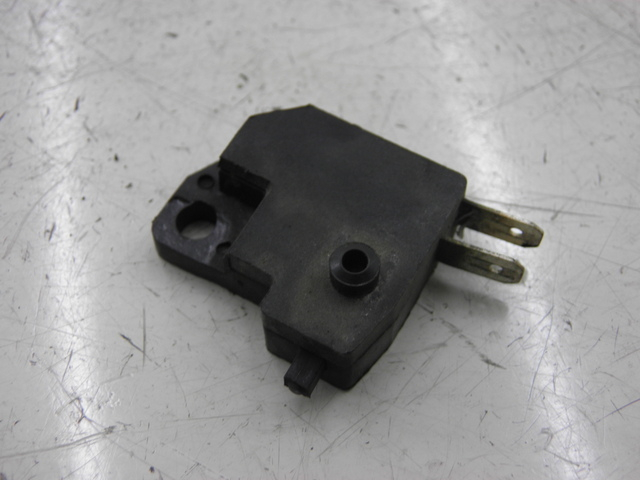 photo de RIGHT STOP LIGHT SWITCH KYMCO AGILITY RS 2T 50 (2009 - 2013)