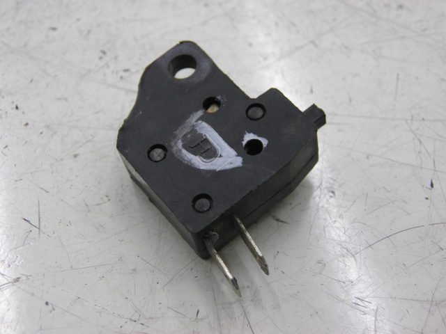 photo de RIGHT STOP LIGHT SWITCH KYMCO AGILITY RS 2T 50 (2009 - 2013)