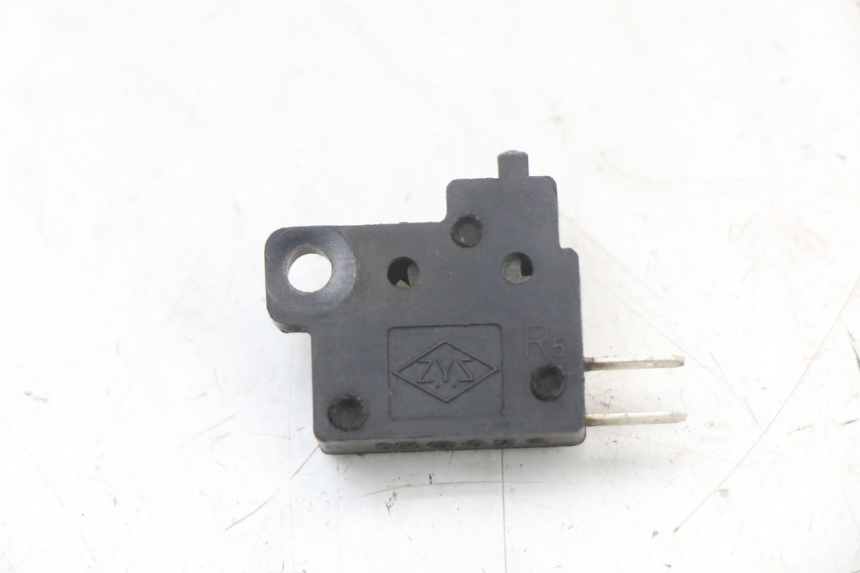 photo de RIGHT BRAKE LIGHT SWITCH KYMCO DINK 4T 50 (2007 - 2018)