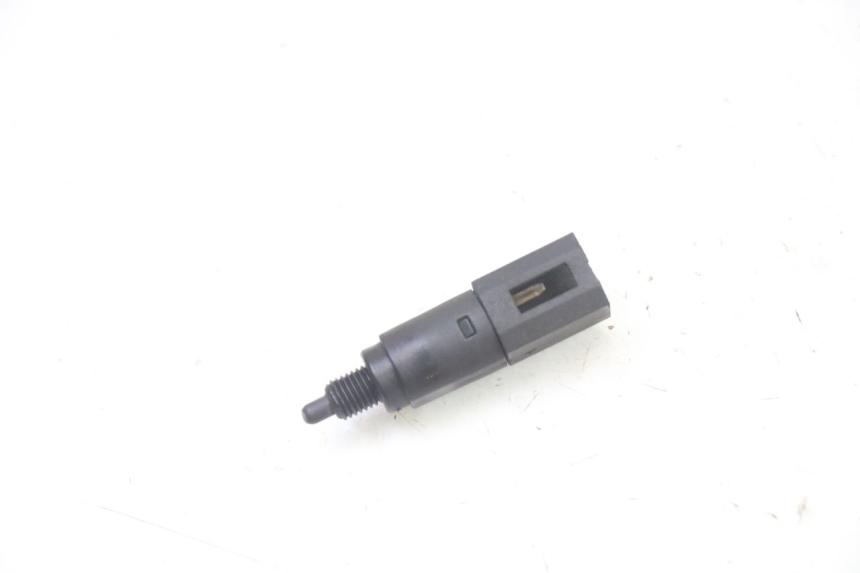 photo de RIGHT STOP LIGHT SWITCH PIAGGIO LIBERTY 4T 50 (2009 - 2015)