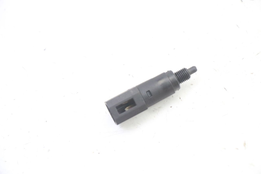 photo de RIGHT STOP LIGHT SWITCH PIAGGIO LIBERTY 4T 50 (2009 - 2015)