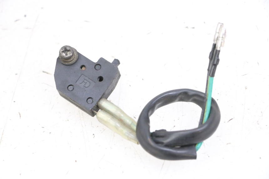 photo de RIGHT STOP LIGHT SWITCH KYMCO LIKE 125 (2009 - 2016) - Zoom on usage condition