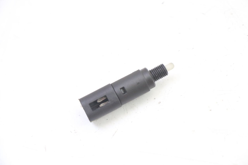 photo de RIGHT STOP LIGHT SWITCH PIAGGIO MP3 HPE 310 (2024 - 2025)