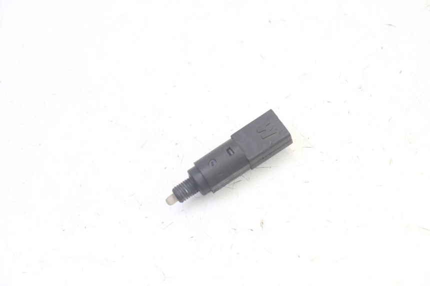 photo de RIGHT STOP LIGHT SWITCH PIAGGIO MP3 125 (2006 - 2014)