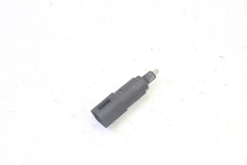photo de RIGHT STOP LIGHT SWITCH PIAGGIO MP3 125 (2006 - 2014)