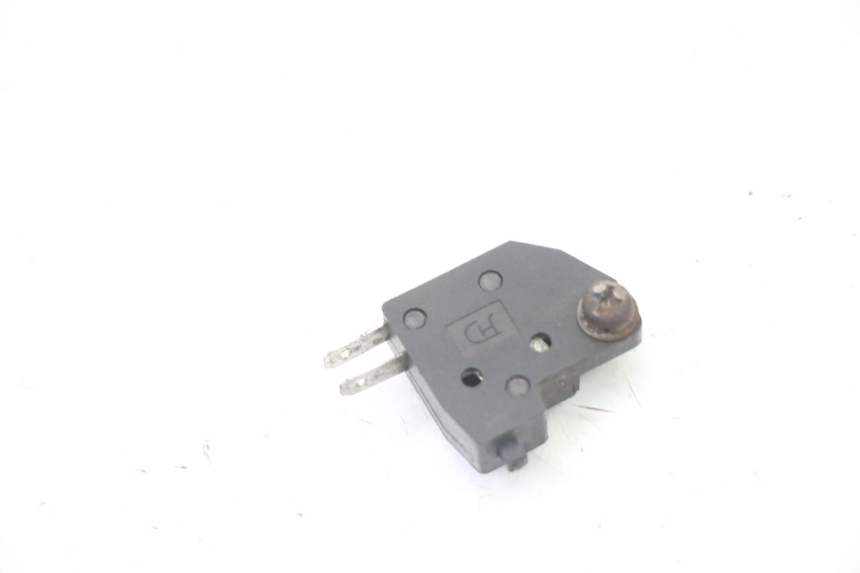 photo de RIGHT BRAKE LIGHT SWITCH SYM ORBIT 2 4T 50 (2008 - 2017)