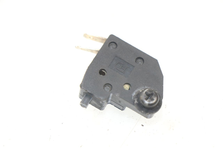 photo de RIGHT STOP LIGHT SWITCH PEUGEOT KISBEE 2T 50 (2010 - 2017)