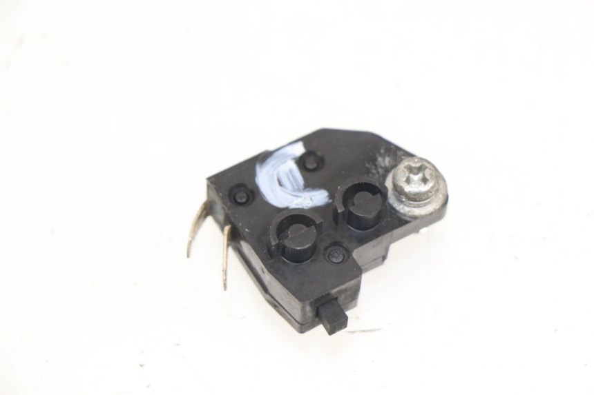 photo de RIGHT BRAKE LIGHT SWITCH PEUGEOT SATELIS 125 (2010 - 2012)