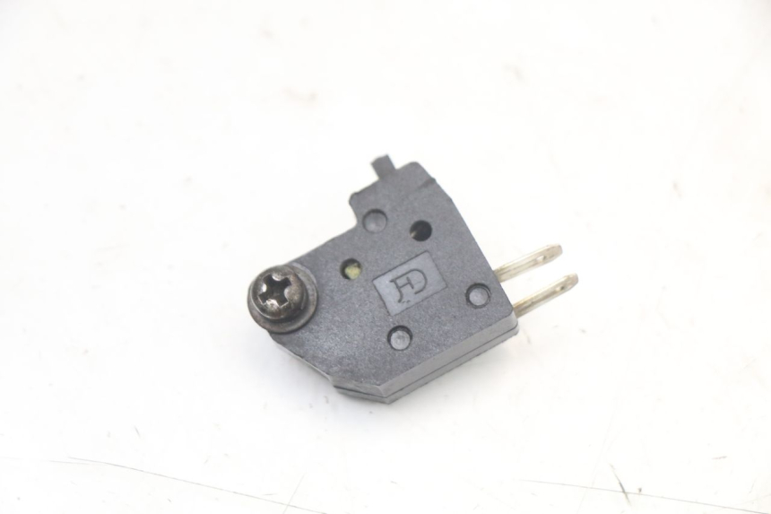 photo de RIGHT STOP LIGHT SWITCH PEUGEOT STREETZONE 4T 50 (2018 - 2023)