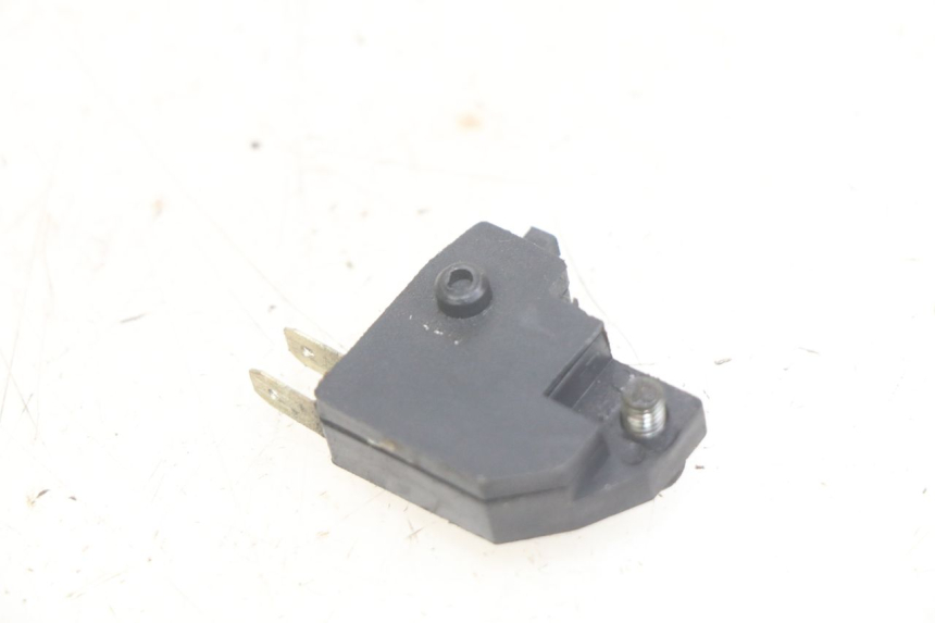 photo de RIGHT BRAKE LIGHT SWITCH PEUGEOT TWEET 4T 50 (2010 - 2014)