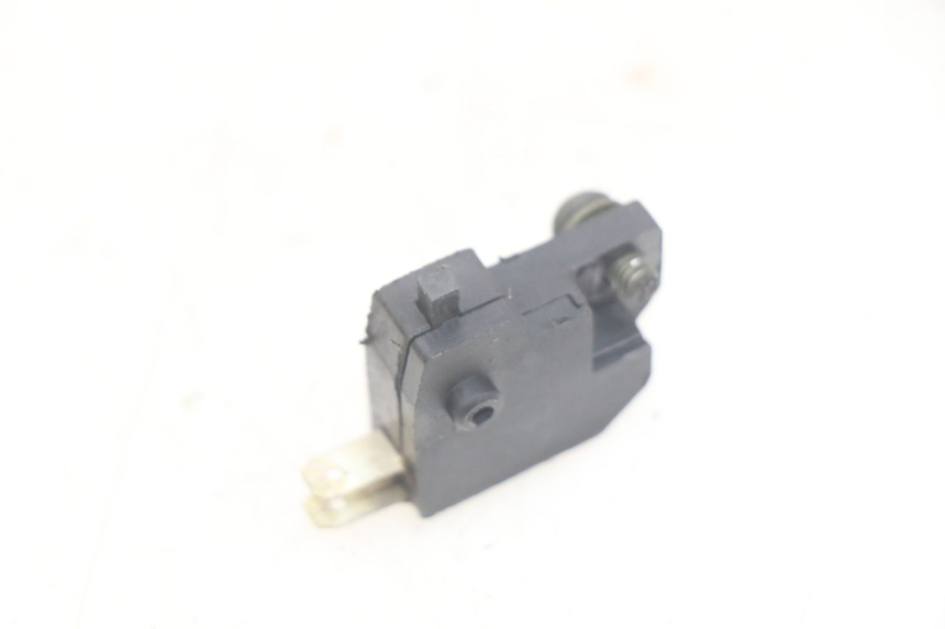 photo de RIGHT BRAKE LIGHT SWITCH PEUGEOT TWEET 4T 50 (2010 - 2014)