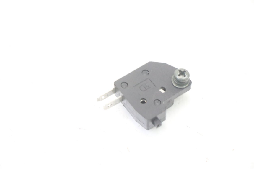 photo de RIGHT STOP LIGHT SWITCH PEUGEOT TWEET 4T 50 (2023 - 2025)