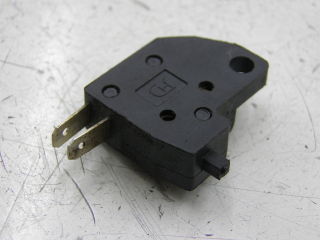 photo de RIGHT STOP LIGHT SWITCH PEUGEOT V-CLIC VCLIC 50 (2007 - 2013)