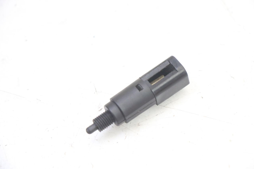 photo de RIGHT STOP LIGHT SWITCH GILERA RUNNER SP 50 (2006 - 2008)