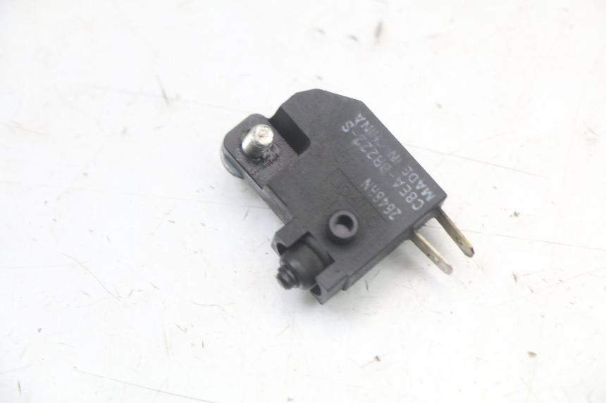 photo de RIGHT STOP LIGHT SWITCH SUZUKI BURGMAN 125 (2018 - 2021)