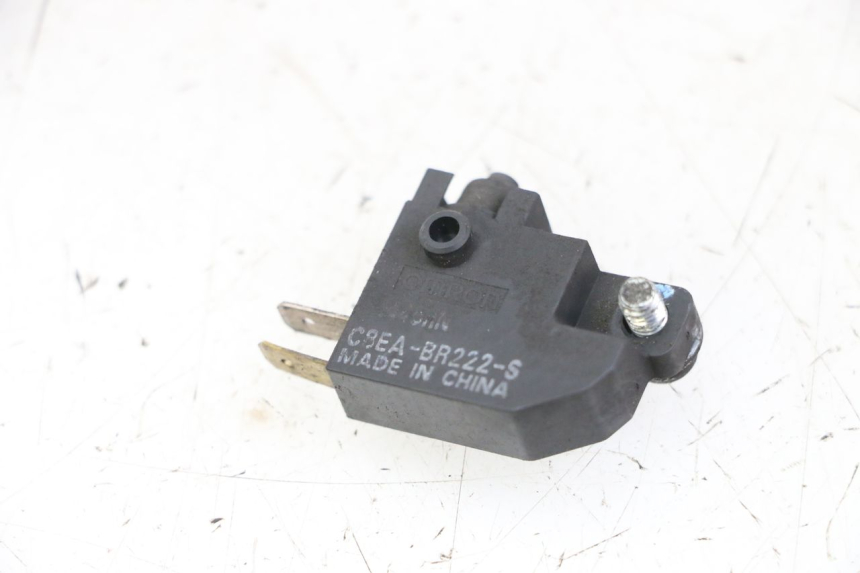 photo de RIGHT STOP LIGHT SWITCH SUZUKI BURGMAN 125 (2015 - 2017)