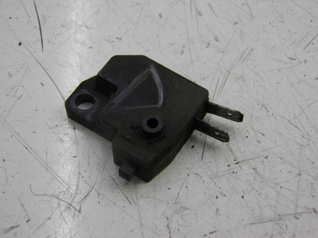 photo de RIGHT STOP LIGHT SWITCH SUZUKI TU X TUX VOLTY 125 (1999 - 2001)