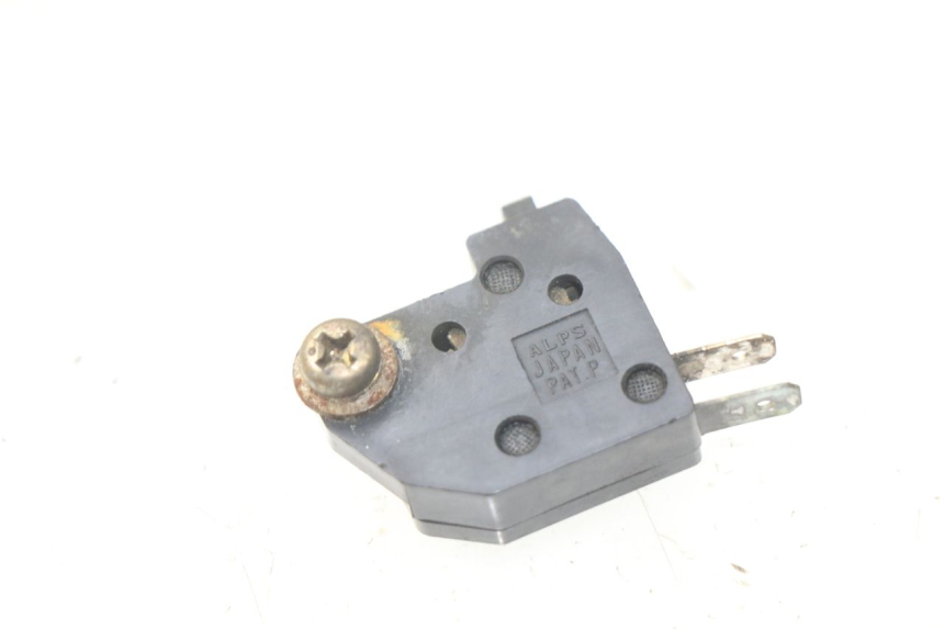 photo de RIGHT STOP LIGHT SWITCH SUZUKI UC EPICURO 125 (1999 - 2003)