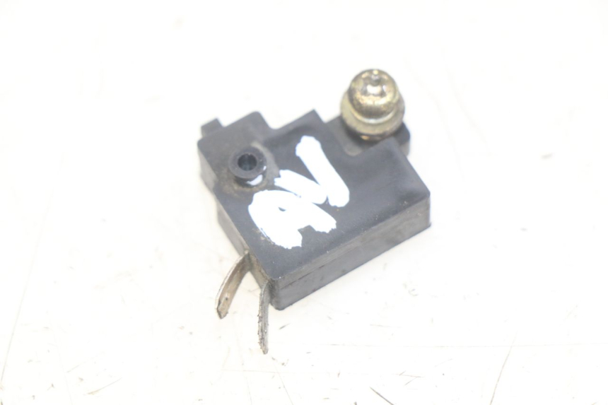 photo de RIGHT BRAKE LIGHT SWITCH SUZUKI UH BURGMAN 125 (2002 - 2006)