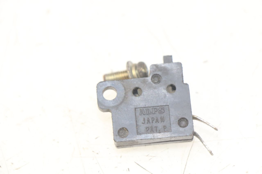 photo de RIGHT BRAKE LIGHT SWITCH SUZUKI UH BURGMAN 125 (2002 - 2006)