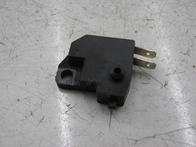 photo de RIGHT BRAKE LIGHT SWITCH SYM FIDDLE 2 50 (2008 - 2013)