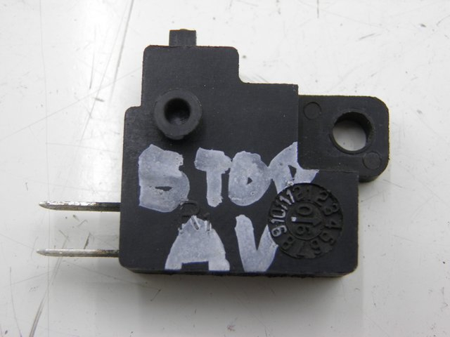 photo de RIGHT STOP LIGHT SWITCH SYM MIO 50 (2005 - 2010)