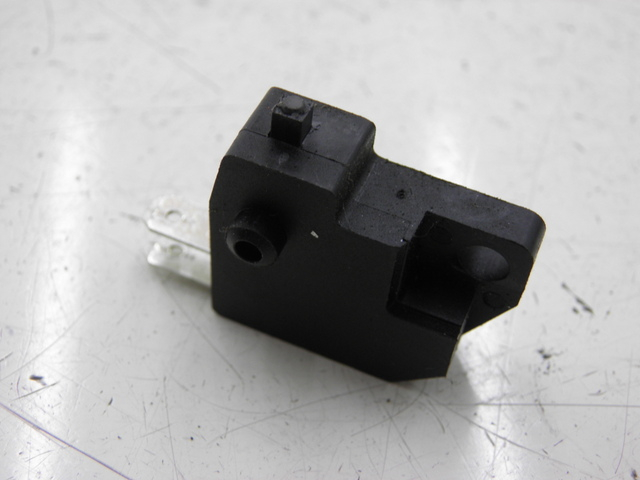 photo de RIGHT STOP LIGHT SWITCH SYM ORBIT 2 50 (2010 - 2017)