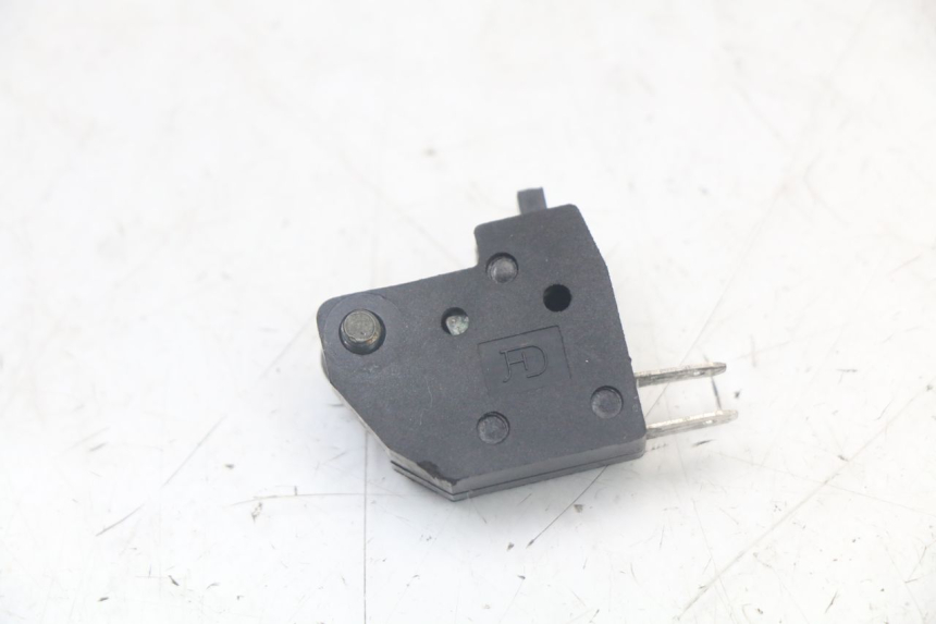 photo de RIGHT BRAKE LIGHT SWITCH SYM ORBIT III 3 4T 50 (2018 - 2021)