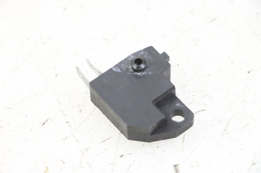 photo de RIGHT BRAKE LIGHT SWITCH SYM ORBIT III 3 4T 50 (2018 - 2021)