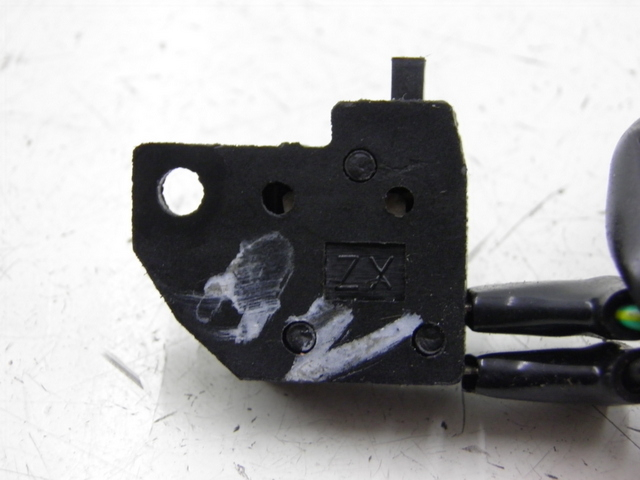 photo de RIGHT STOP LIGHT SWITCH SYM SYMPLY 4T 50 (2012 - 2015)