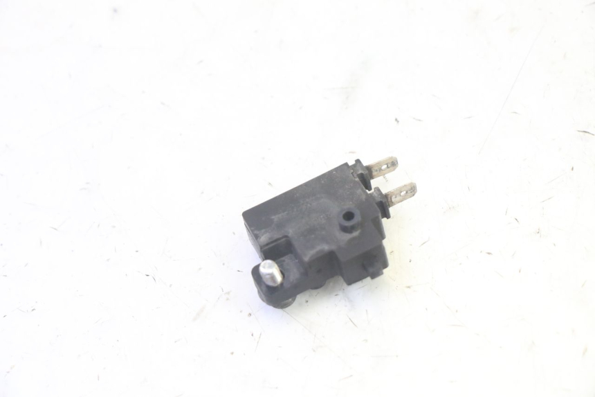 photo de RIGHT BRAKE LIGHT SWITCH YAMAHA TDM ABS 900 (2002 - 2014)