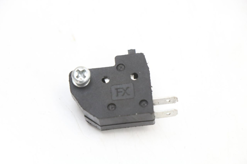 photo de RIGHT STOP LIGHT SWITCH TNT MOTOR ROMA 10' 4T 50 (2019 - 2022)