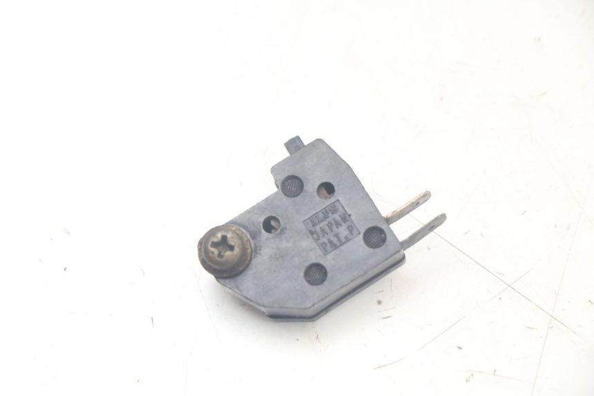 photo de RIGHT BRAKE LIGHT SWITCH TRIUMPH SPEED TRIPLE T301 900 (1994 - 1996)