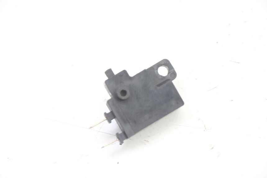 photo de RIGHT STOP LIGHT SWITCH PEUGEOT TWEET 4T 50 (2014 - 2019)