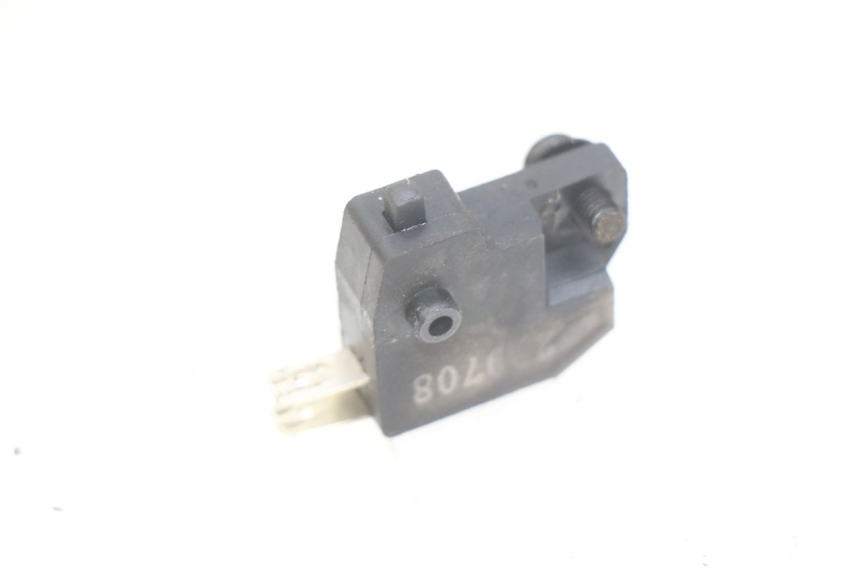 photo de RIGHT STOP LIGHT SWITCH PEUGEOT TWEET 125 (2018 - 2021)
