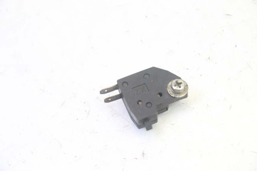 photo de RIGHT BRAKE LIGHT SWITCH DAELIM VJ ROADWIN FI 125 (2008 - 2017) - Component detail