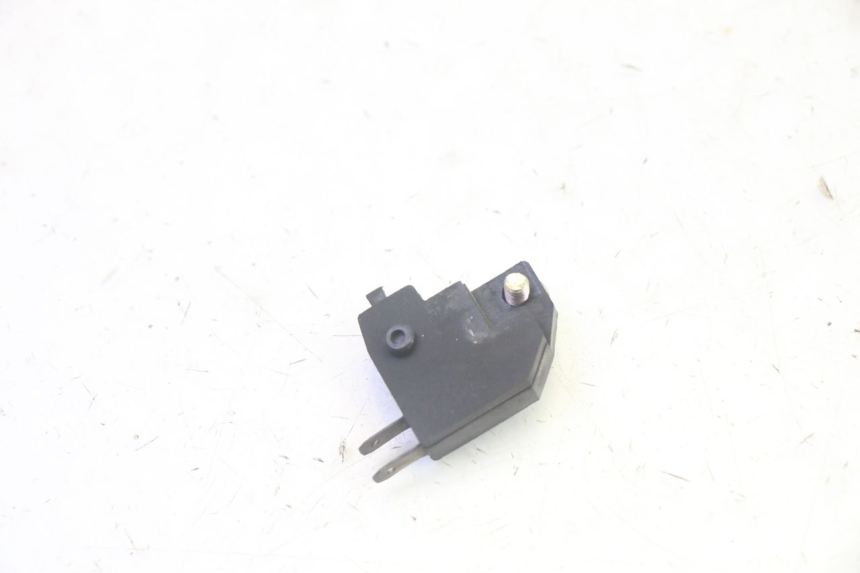 photo de RIGHT BRAKE LIGHT SWITCH DAELIM VJ ROADWIN FI 125 (2008 - 2017) - Zoom on usage condition
